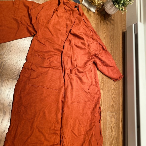 Long deep orange cardigan - Picture 2 of 3